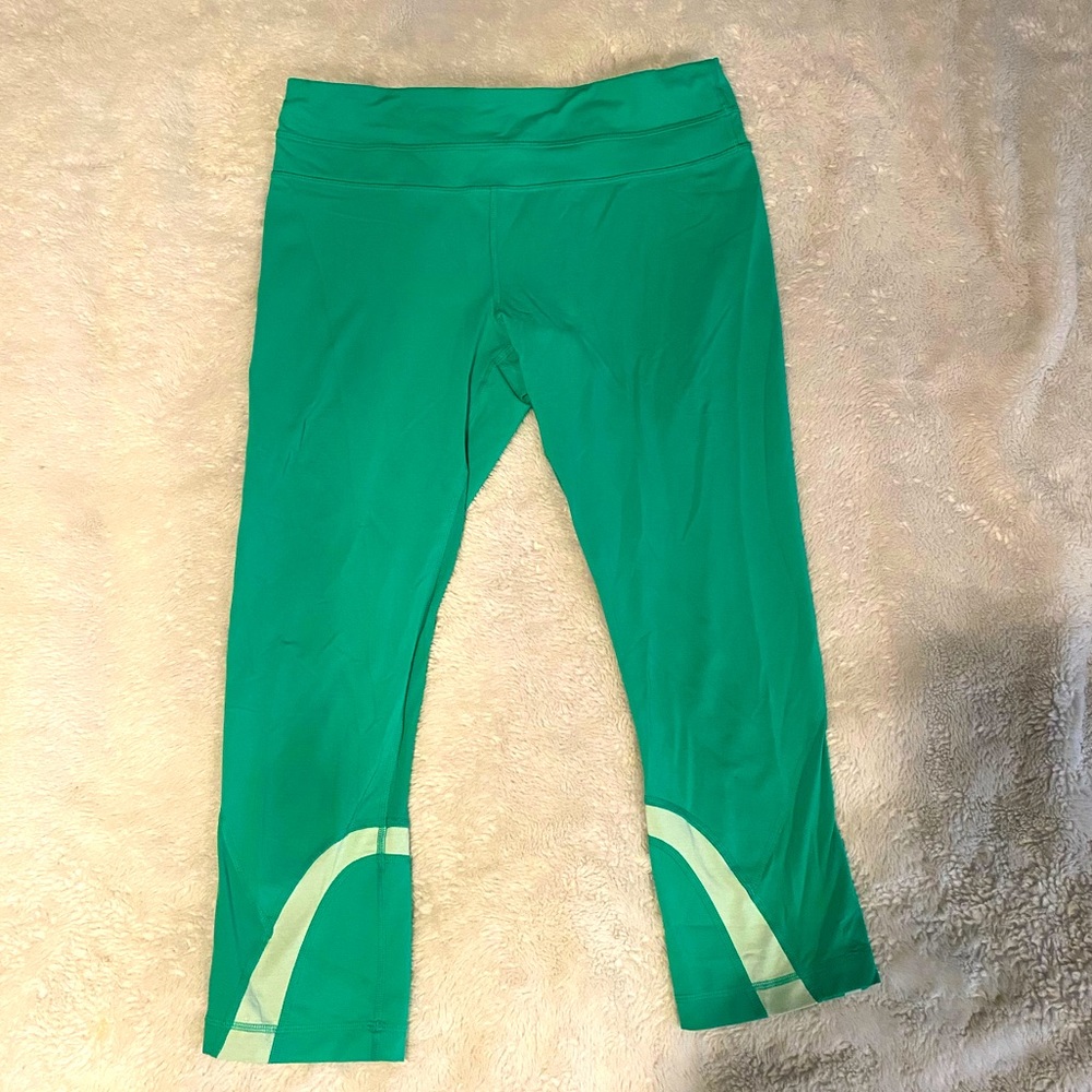 Lululemon Inspire Crop Size 8